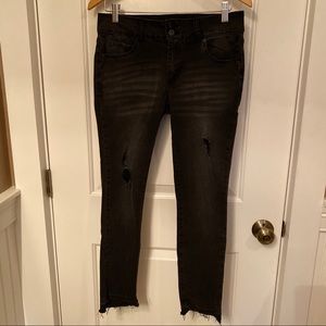 ONE5ONE JEANS BLACK SKINNY KENNEDY DISTRESSED Size 4 ANKLE LENGTH